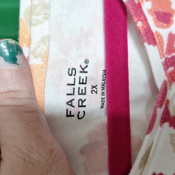 FALLS CREEK FLORAL PRINT TOP SIZE 2X - Picture 3 of 3